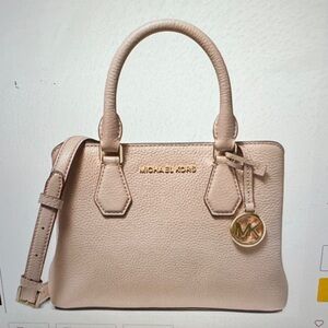 BNWT Michael Kors Blush Leather Satchel